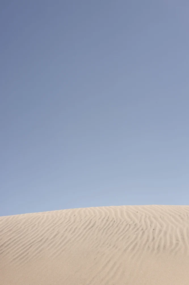 Dunas y cielo azul